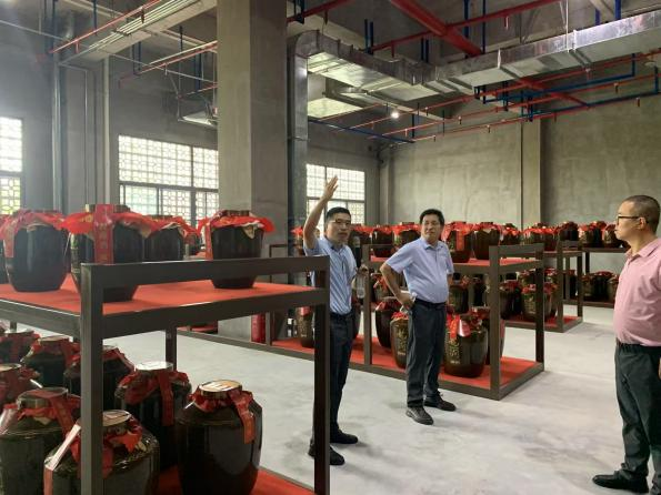数创教师深入龙涧酒博园开展暑期企业实践前期调研
